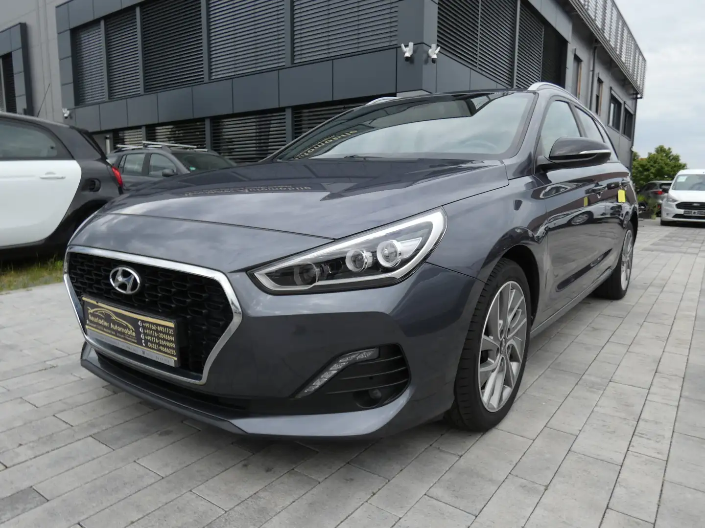 Hyundai i30 Passion + Sehr gute Ausstattung !!! Gris - 2