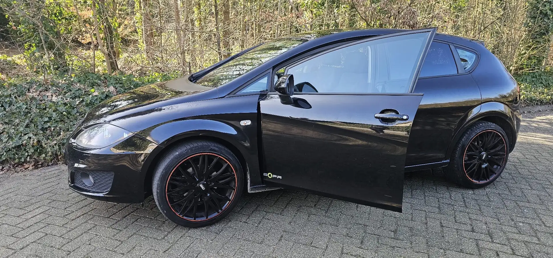 SEAT Leon 1.2 TSI Eco. Style Negro - 1