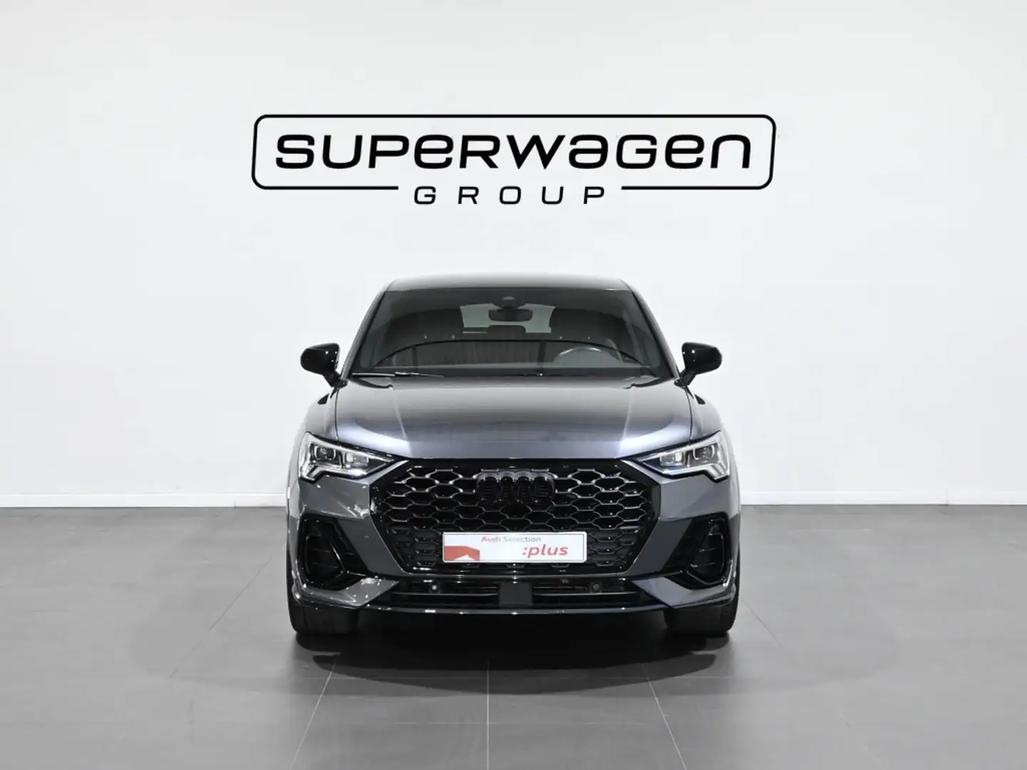 Audi Q3 Sportback 35 TDI Black line S tronic Gris - 2