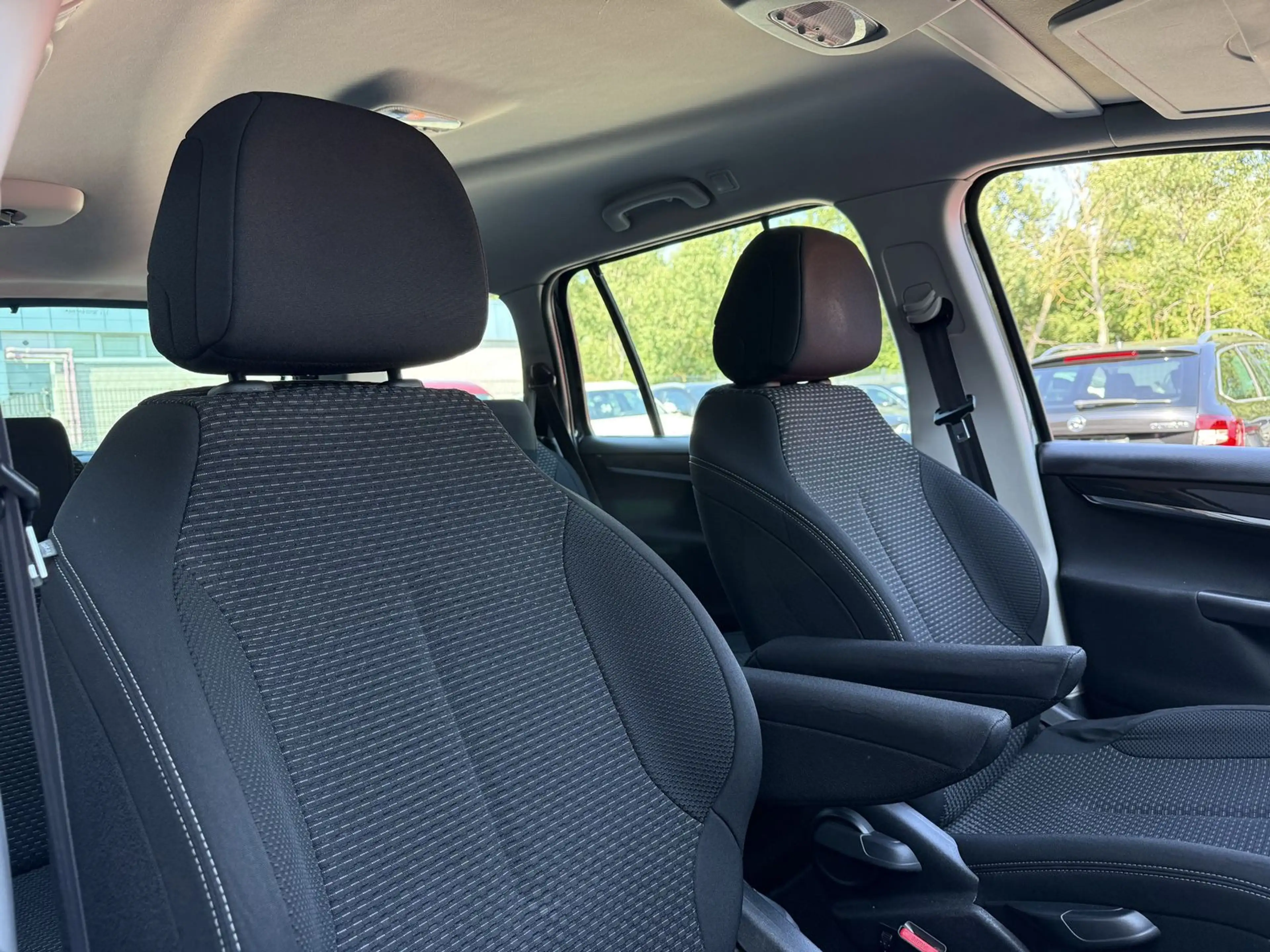 Citroen C4 Picasso Grand C4 Picasso 1.6 HDI Selection *PDC* — photo 14