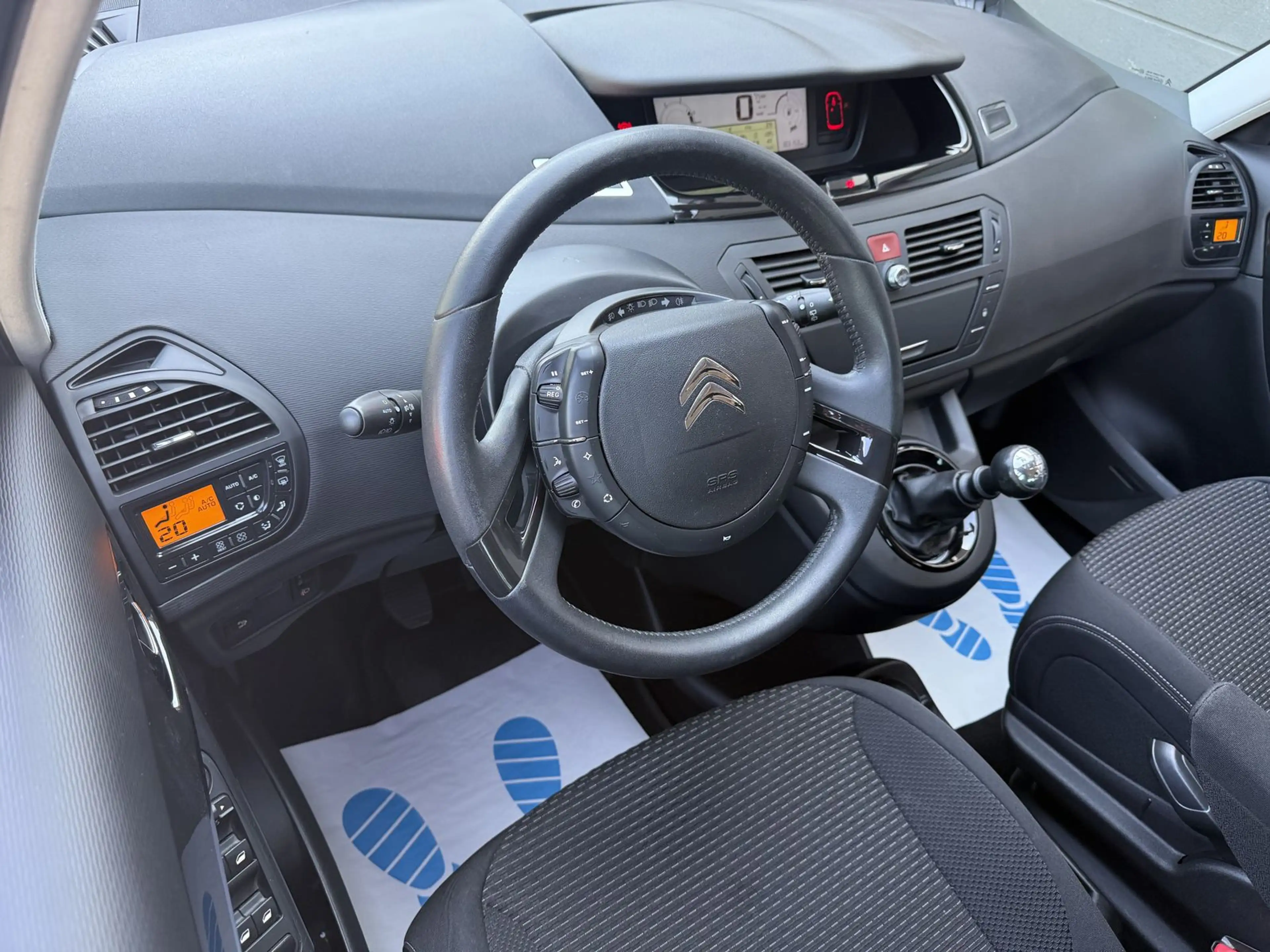Citroen C4 Picasso Grand C4 Picasso 1.6 HDI Selection *PDC* — photo 5