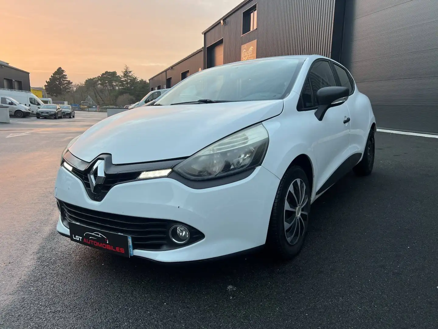 Renault Clio 1.5 DCI 75cv Blanc - 1