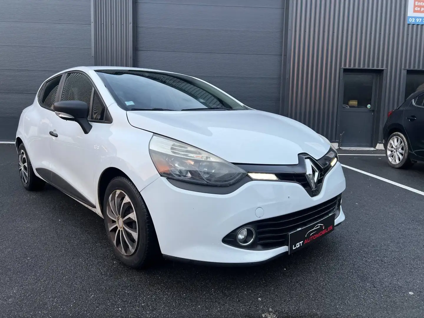 Renault Clio 1.5 DCI 75cv Weiß - 2