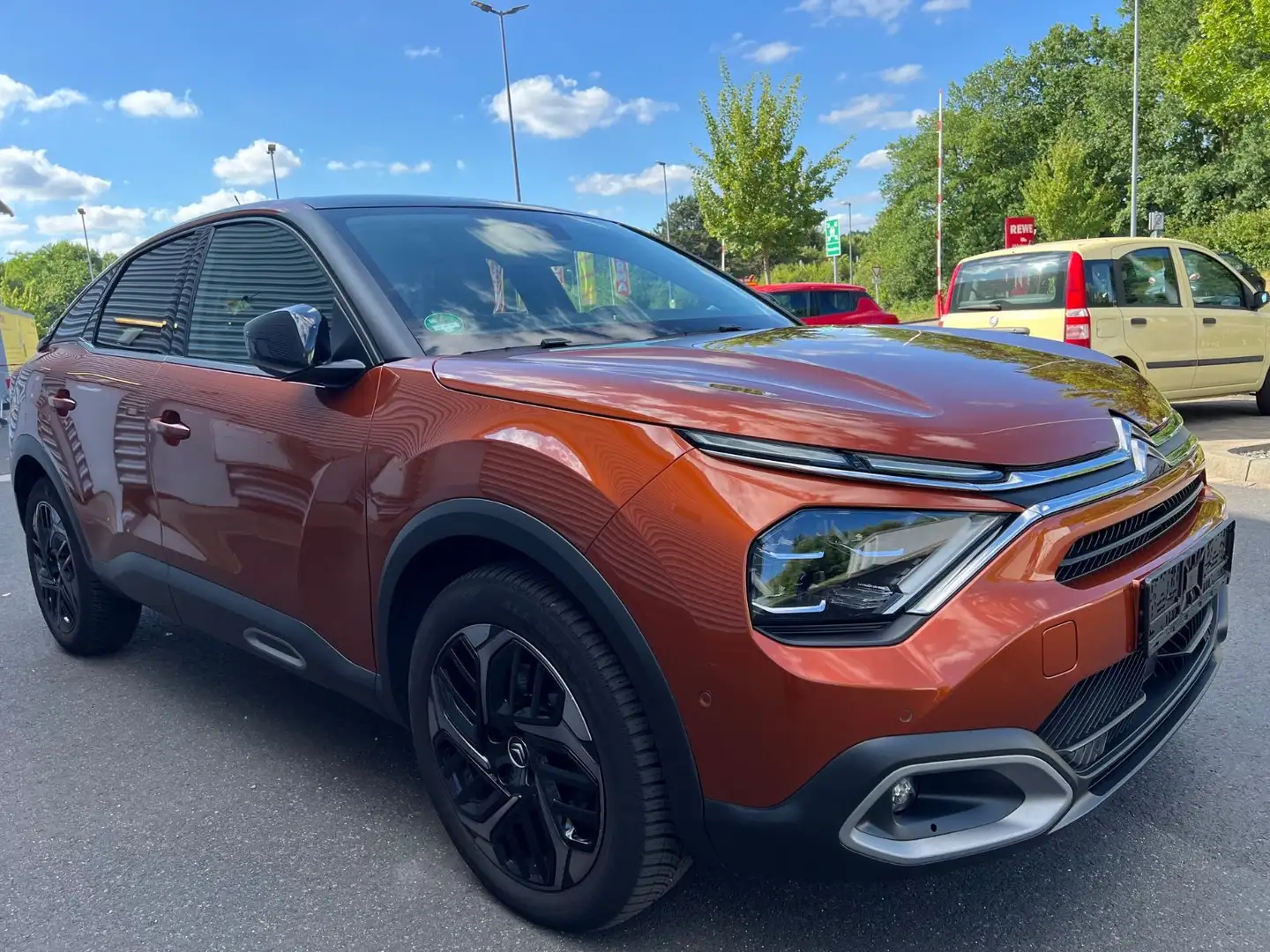 Citroen C4 Lim. Shine*PANORAMA*KAMERA*NAVI*LEDER*HEAD UP Orange - 2