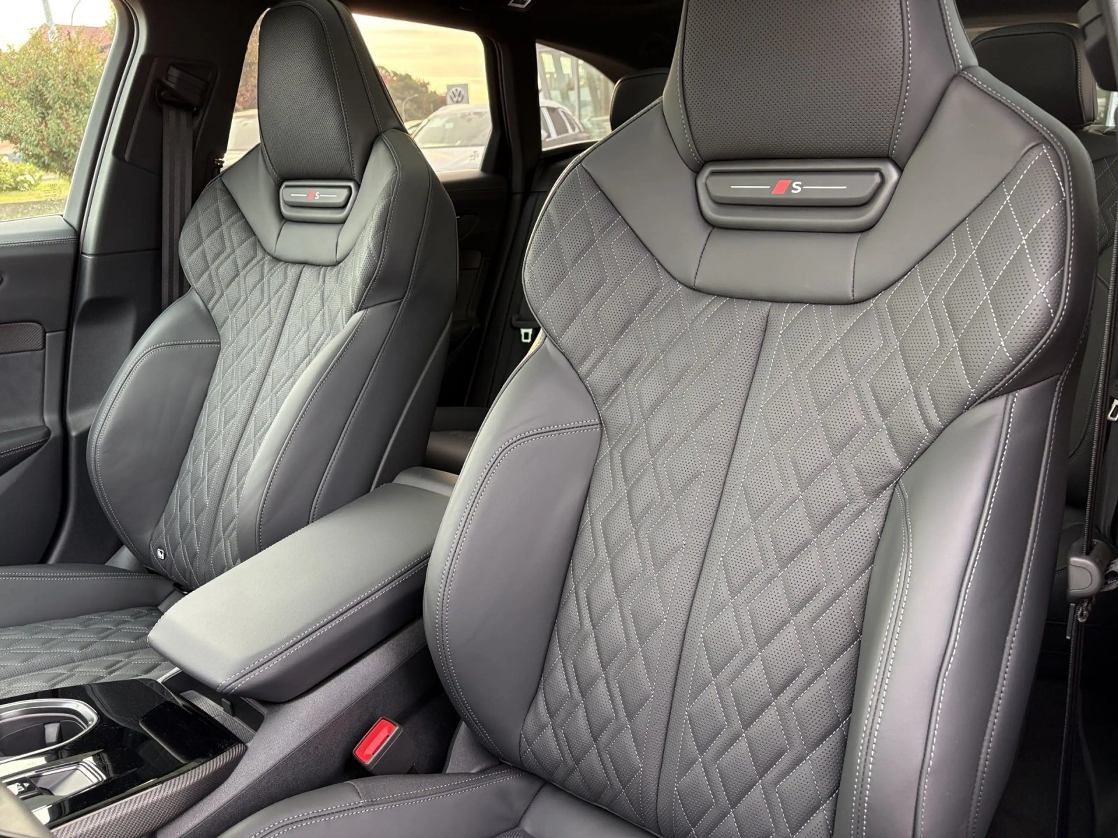 Audi A6 allroad TDI PANO+AHK+TECHPRO+DIGIMATR — photo 22