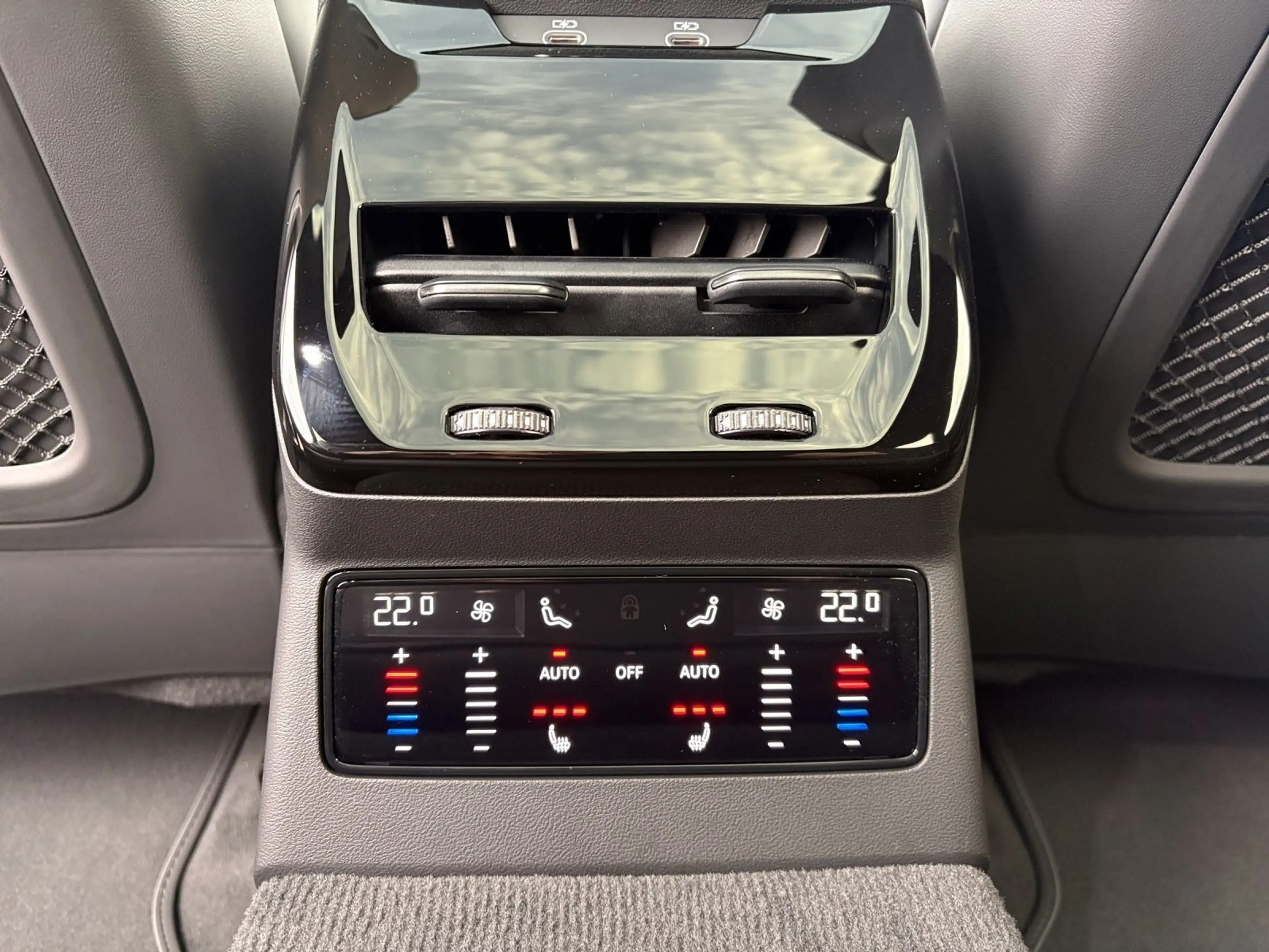 Audi A6 allroad TDI PANO+AHK+TECHPRO+DIGIMATR — photo 17