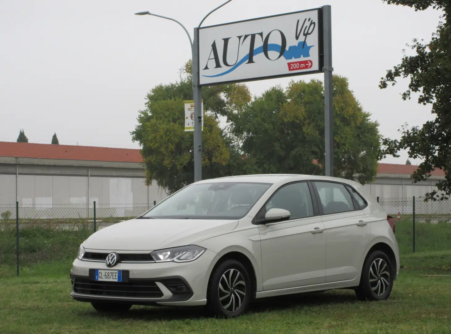 Volkswagen Polo 1.0 tsi Life 95cv Beige - 1