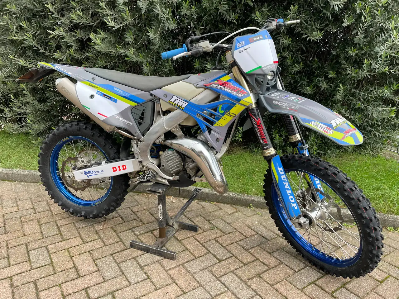 Tm EN 125