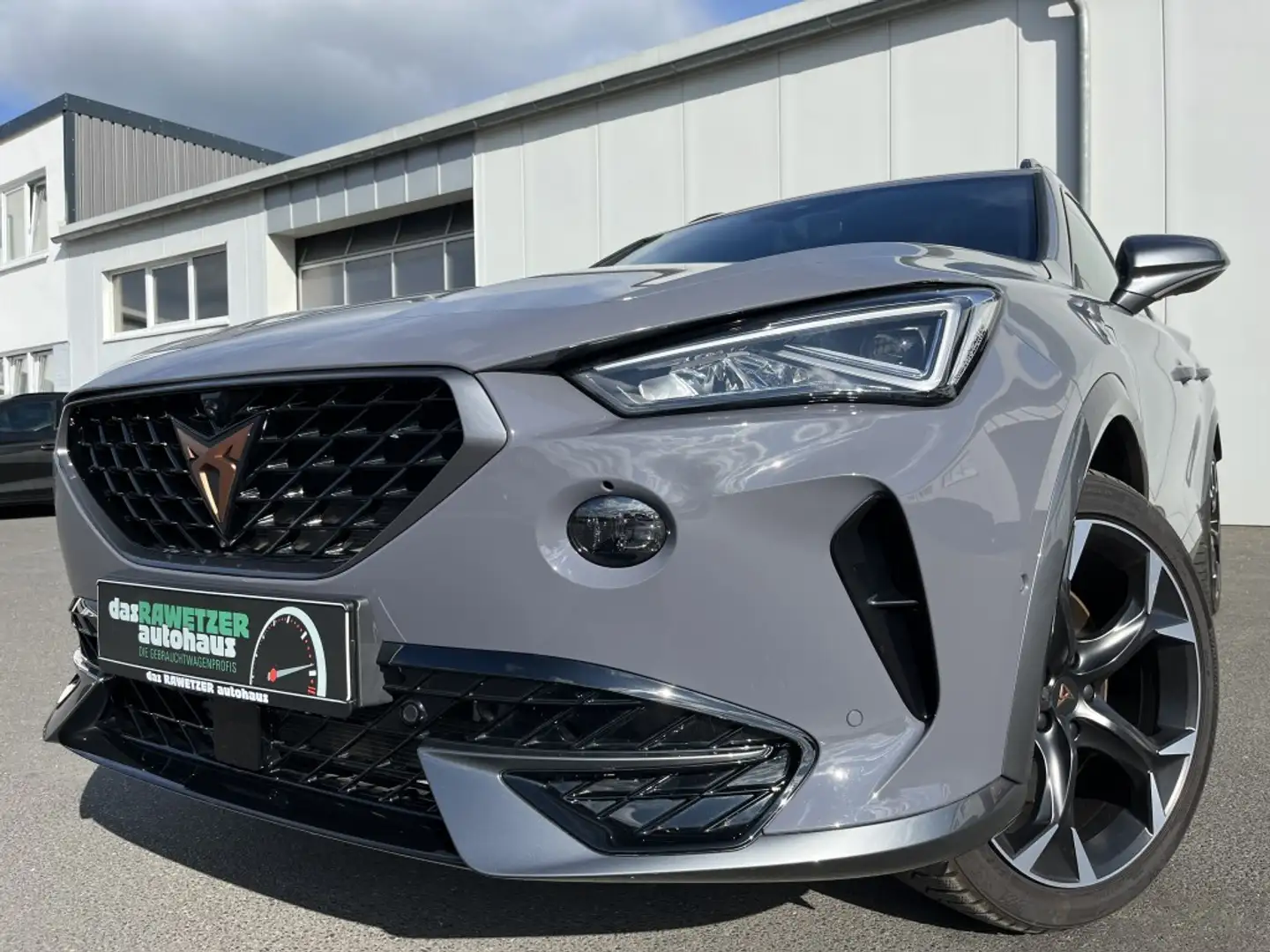 CUPRA Formentor 1.4 TSI e-Hybrid 169€ m. 20% Anzahlung Digital C Grey - 1