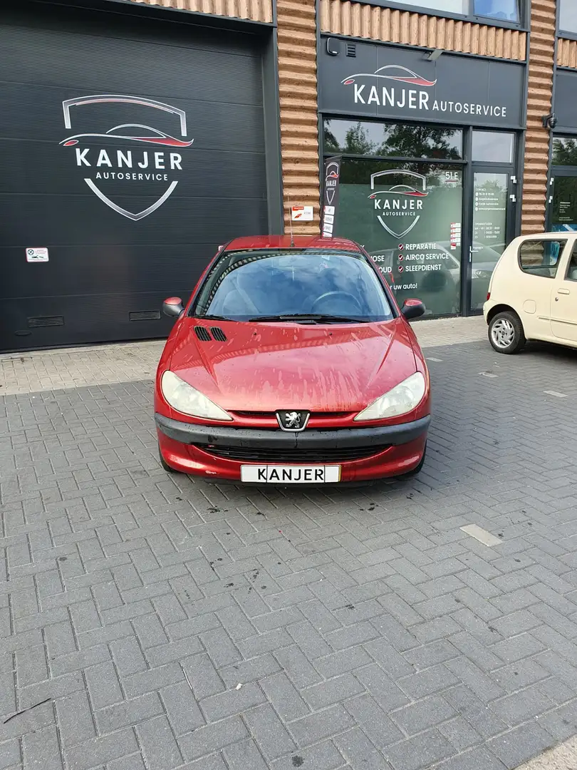 Peugeot 206 1.4 XT NIEUWE APK 116DKM LAGE KM Rouge - 2