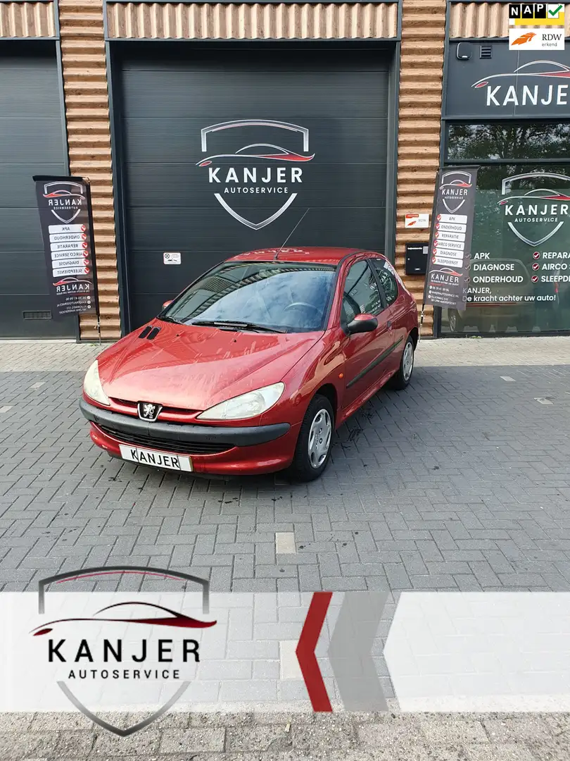 Peugeot 206 1.4 XT NIEUWE APK 116DKM LAGE KM Rouge - 1