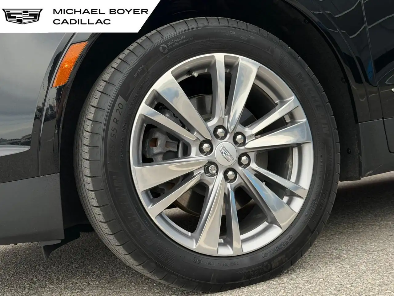 Cadillac XT5 снимка Cadillac XT5
