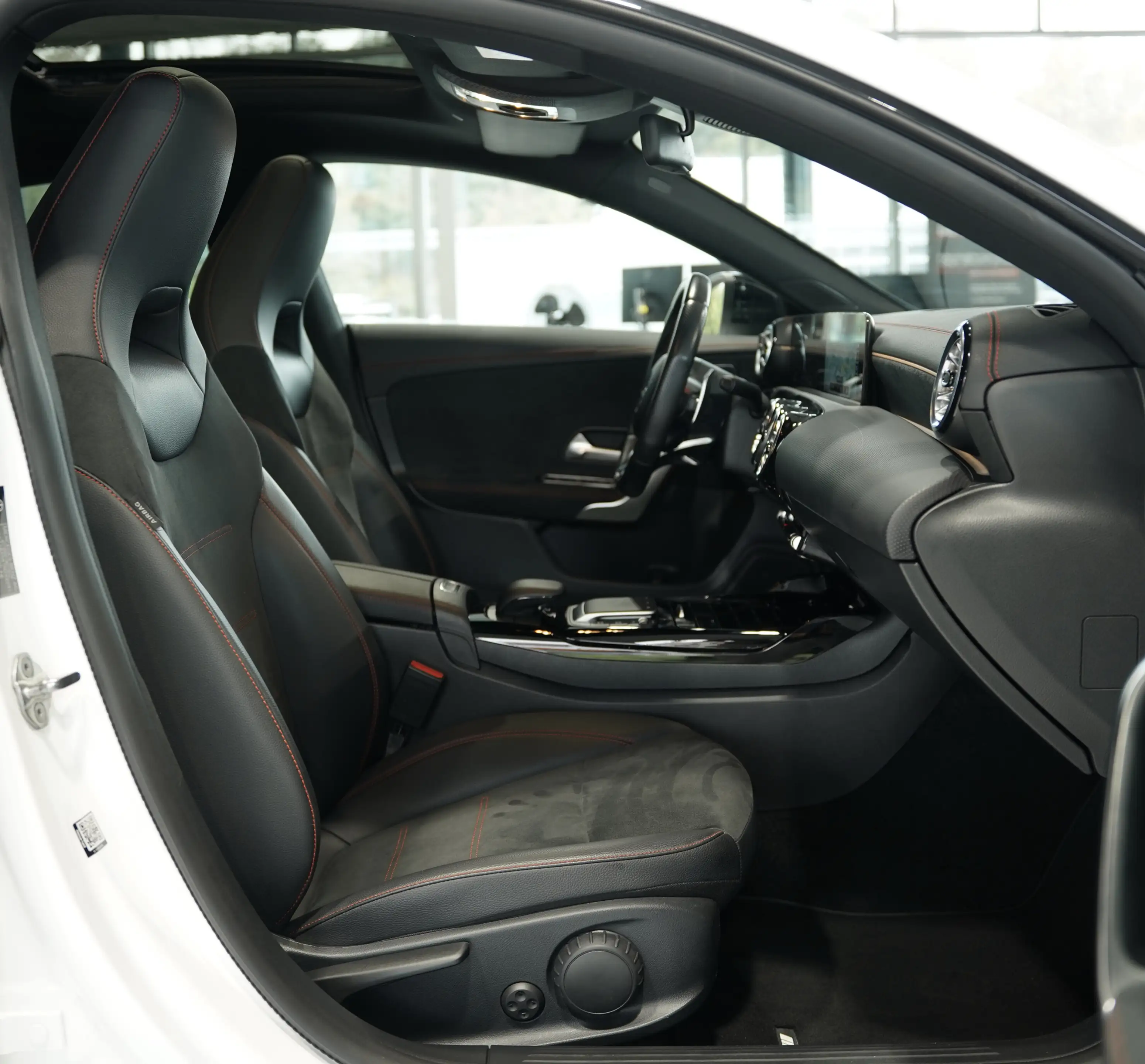 Mercedes-Benz CLA 45 AMG S 4M 2.H *Pano *Aerody — photo 11