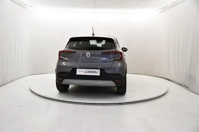 Renault Captur view 4