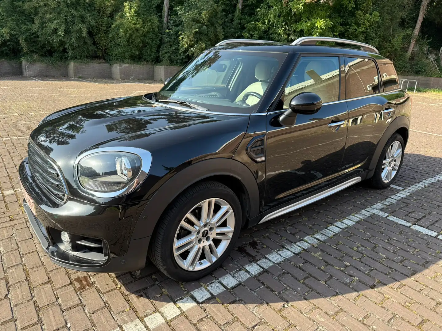 MINI Cooper Countryman Mini Countryman 1.5 Cooper toit ouvrant,, autom. Noir - 1
