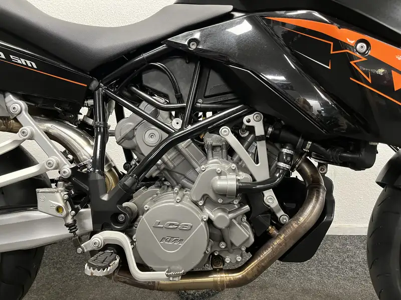 KTM 990 Supermoto - foto 7