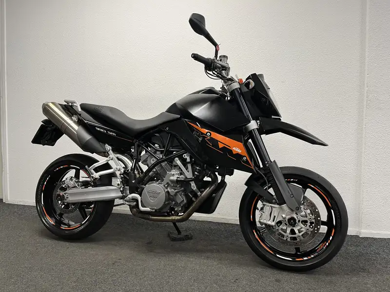 KTM 990 Supermoto - foto 4