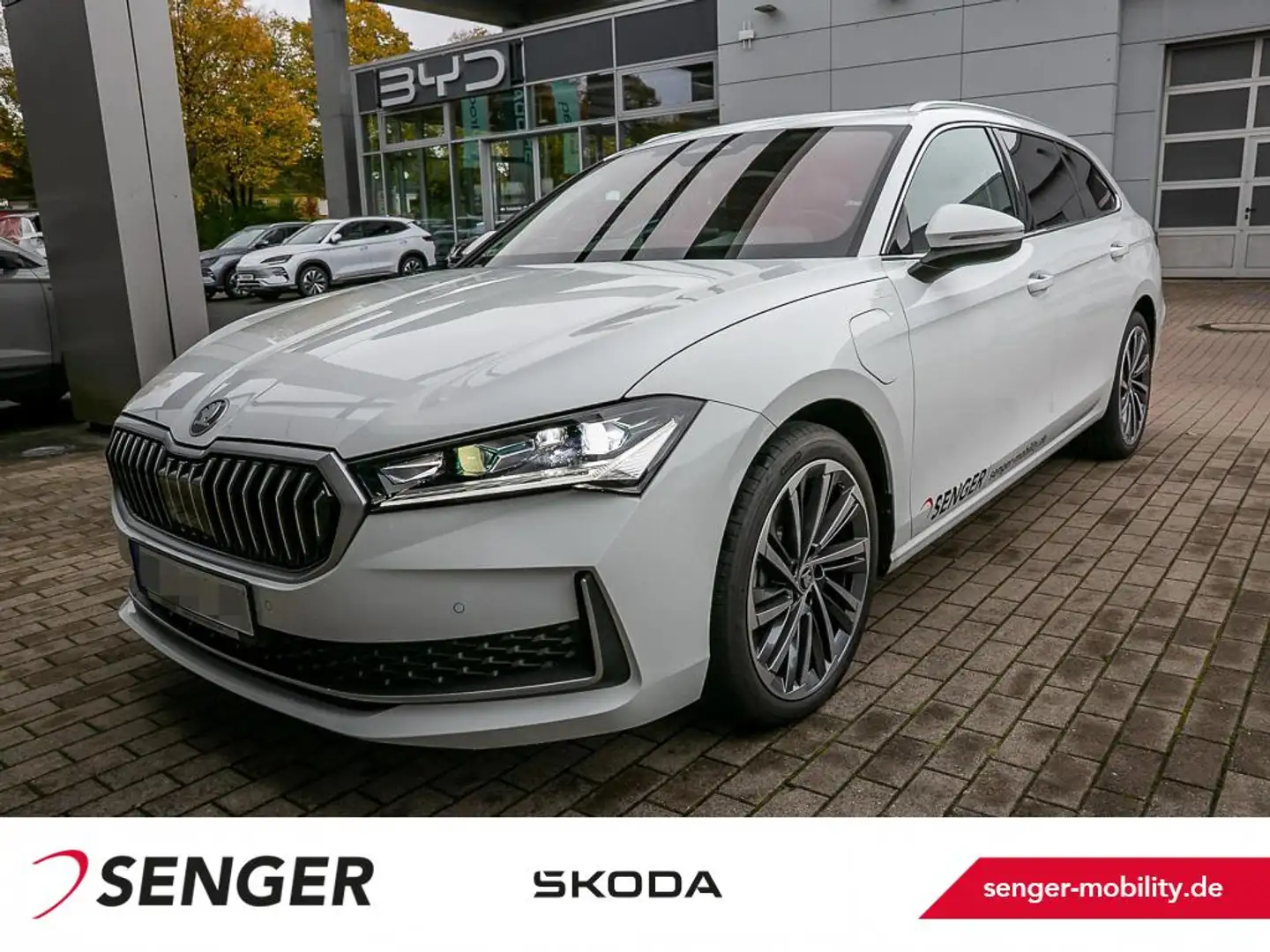 Skoda Superb Combi 1.5 TSI iV L&K AHK Matrix Leder LED Blanc - 1
