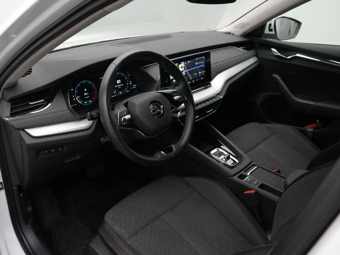 Skoda Octavia Combi 1.0 e-TSI 110 pk DSG Business Edition Plus | Blanc - 2