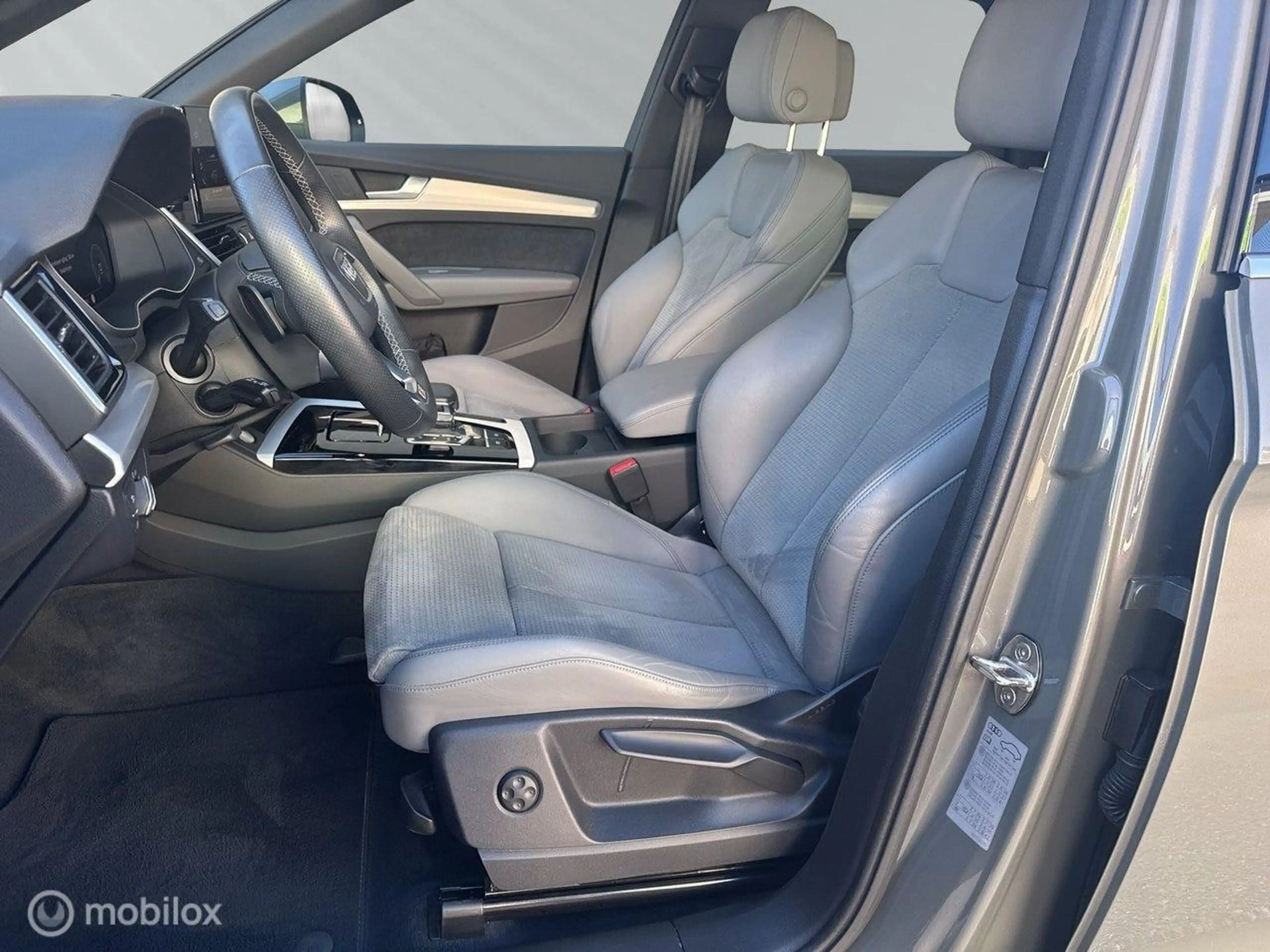 Audi Q5 55 TFSI e S edition, luchtvering, Matrix, Tour — photo 11