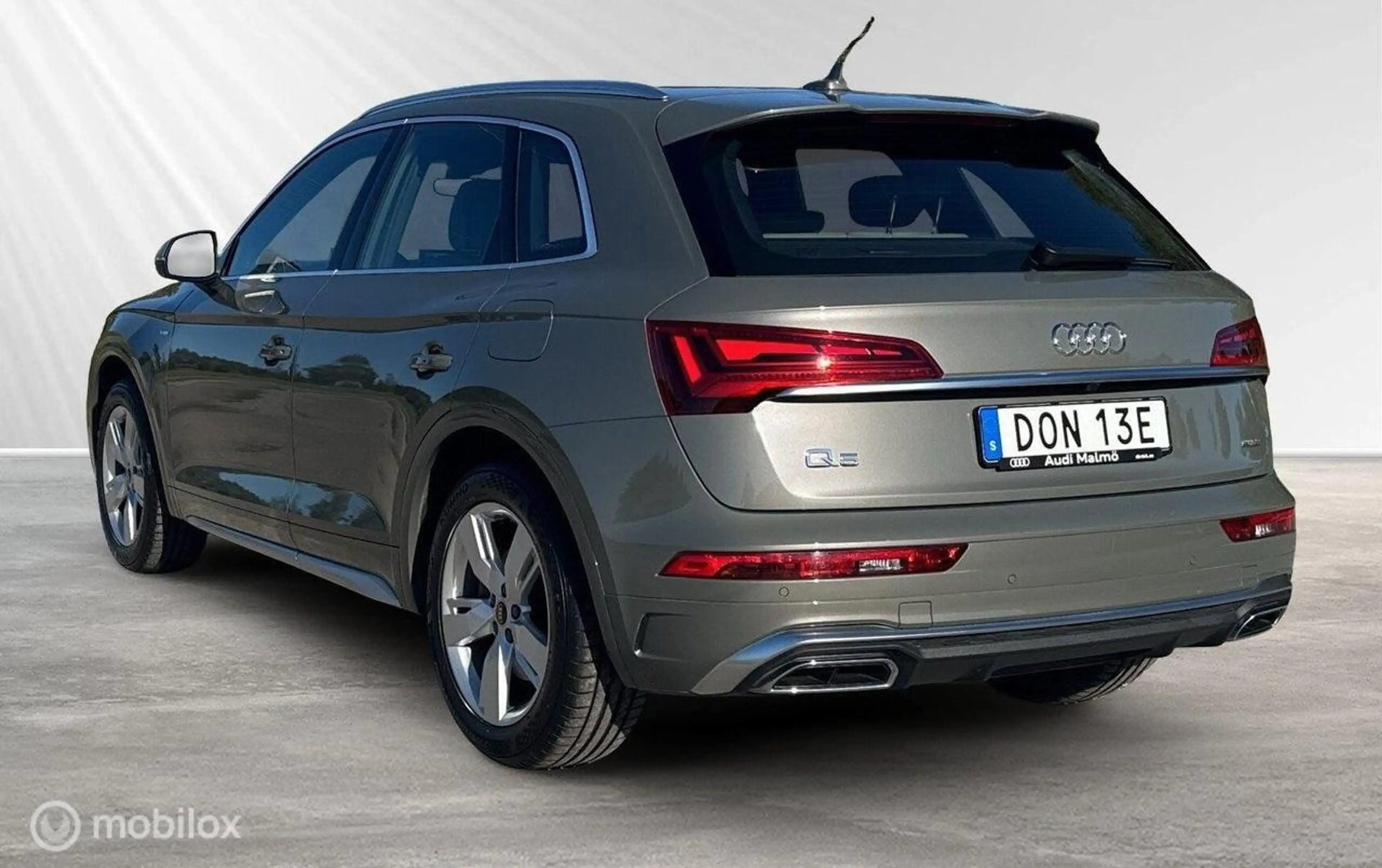 Audi Q5 55 TFSI e S edition, luchtvering, Matrix, Tour — photo 3
