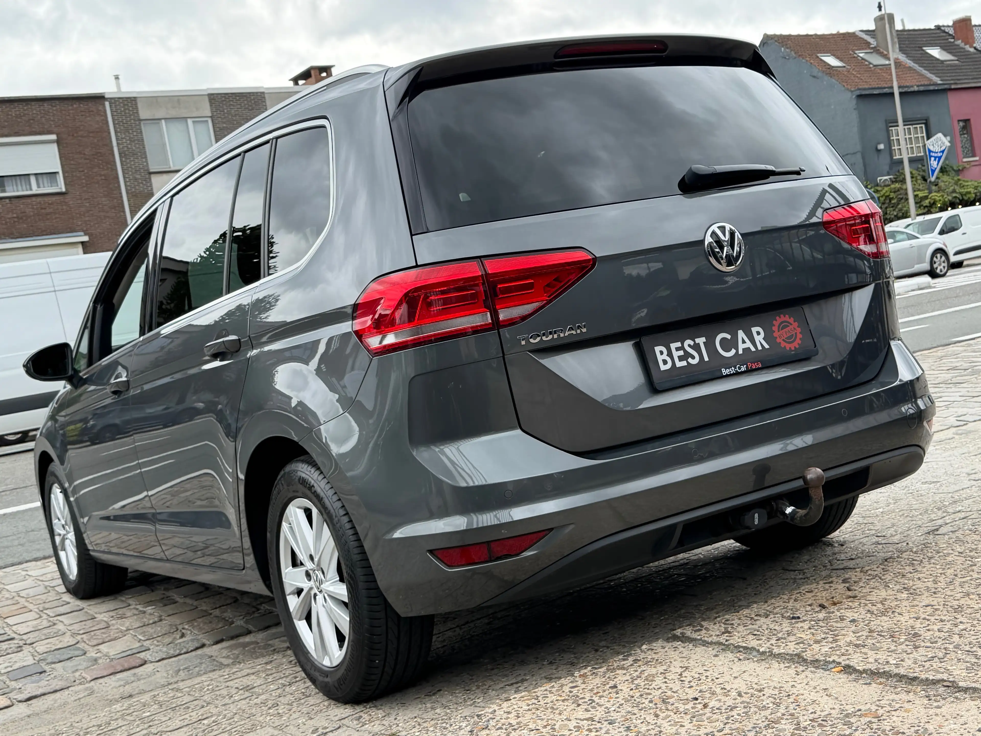 Volkswagen Touran 2.0TDi * Highline * DSG — photo 4
