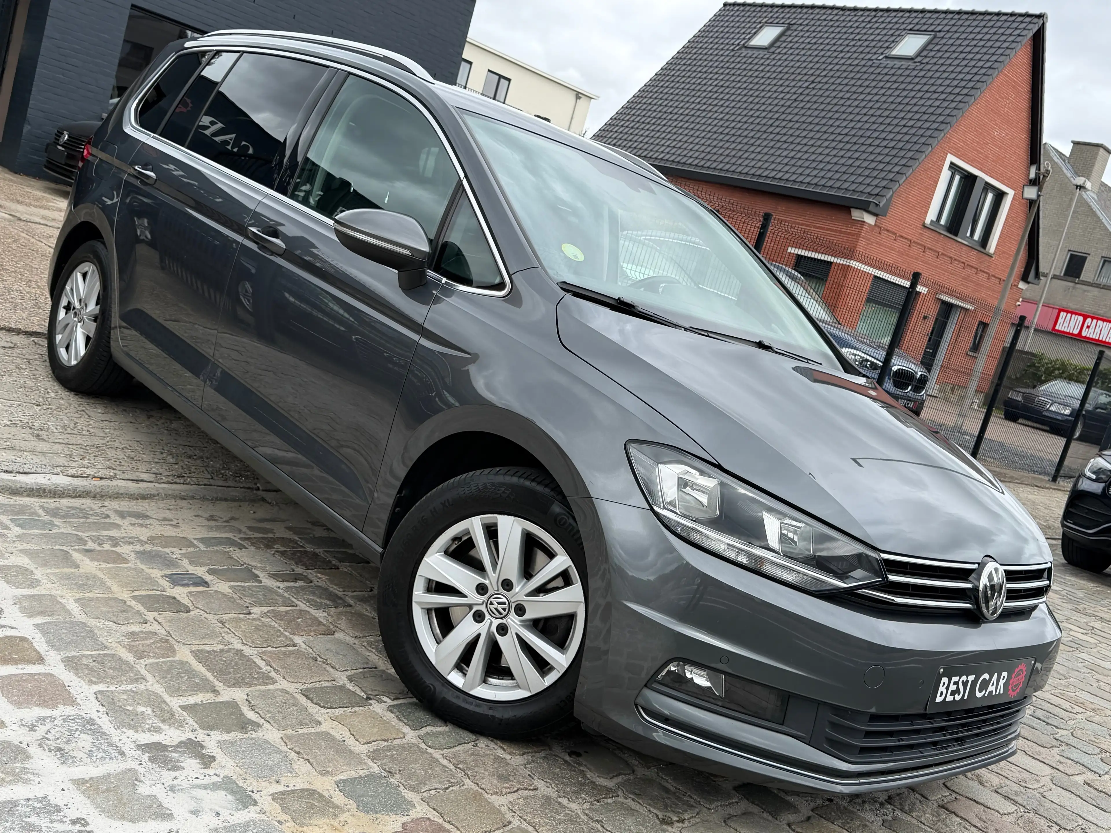 Volkswagen Touran 2.0TDi * Highline * DSG — photo 2