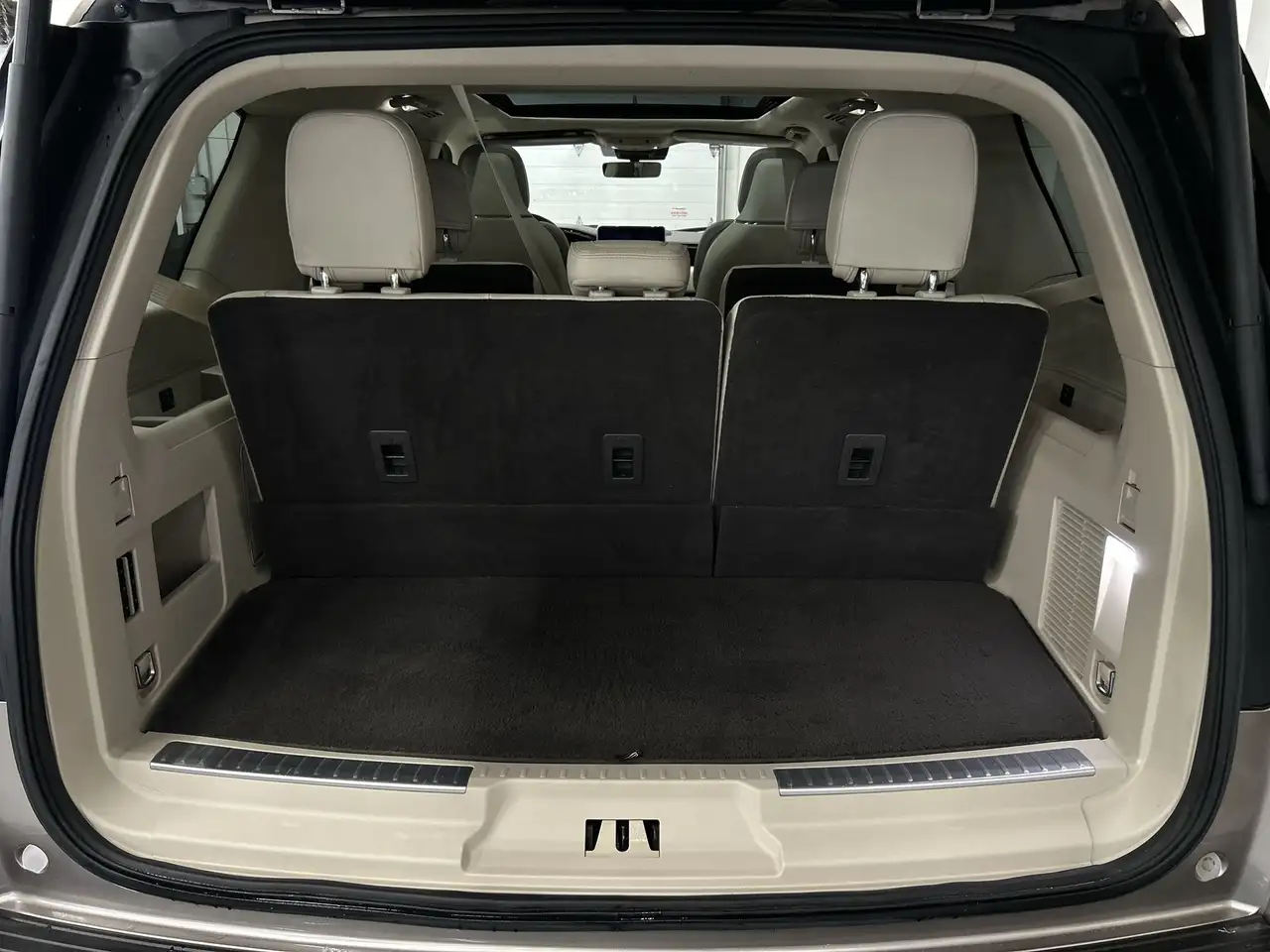 Lincoln Navigator снимка Lincoln Navigator
