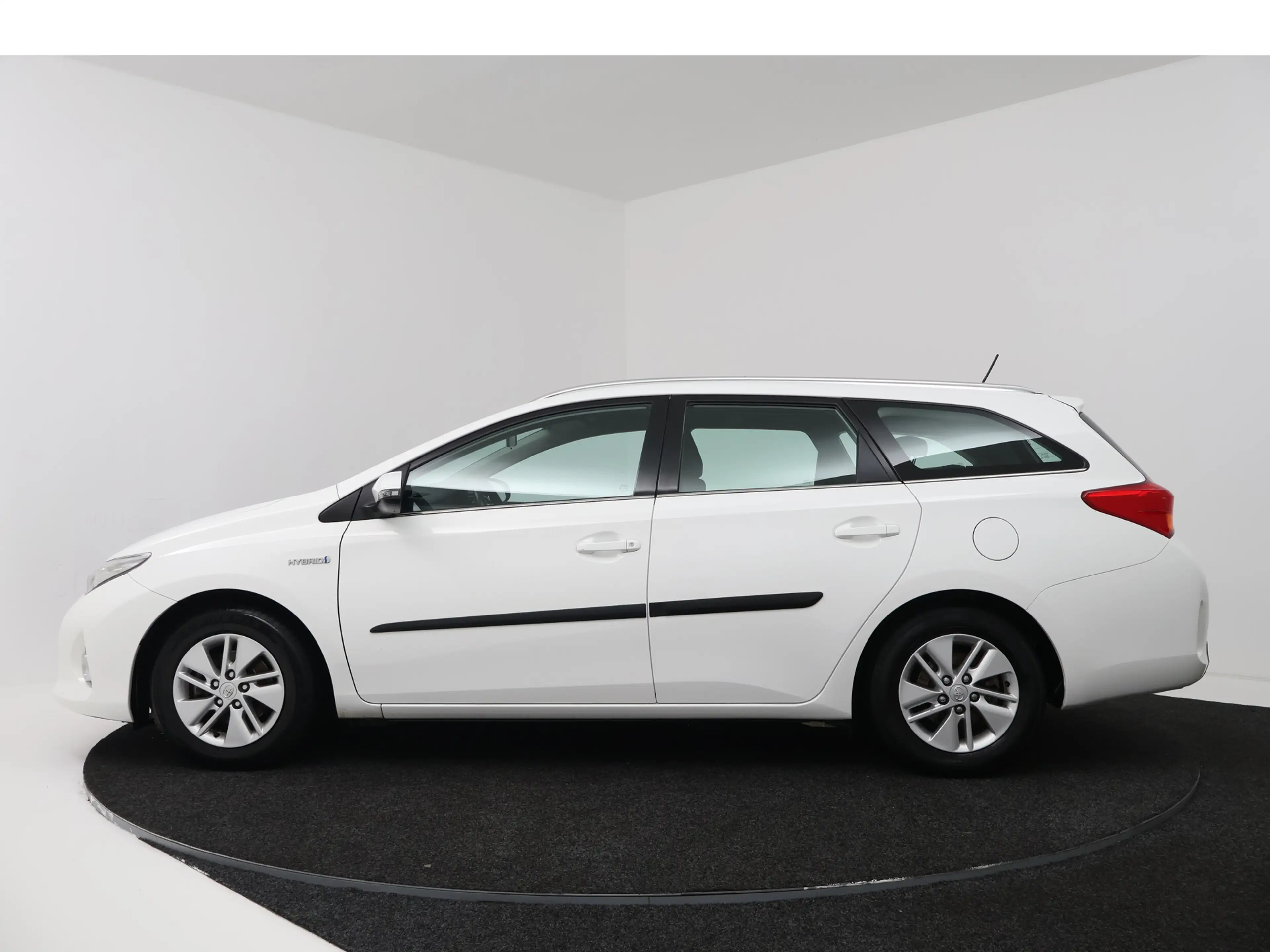 Toyota Auris Touring Sports 1.8 Hybrid Aspiration | Navigatie | — photo 3