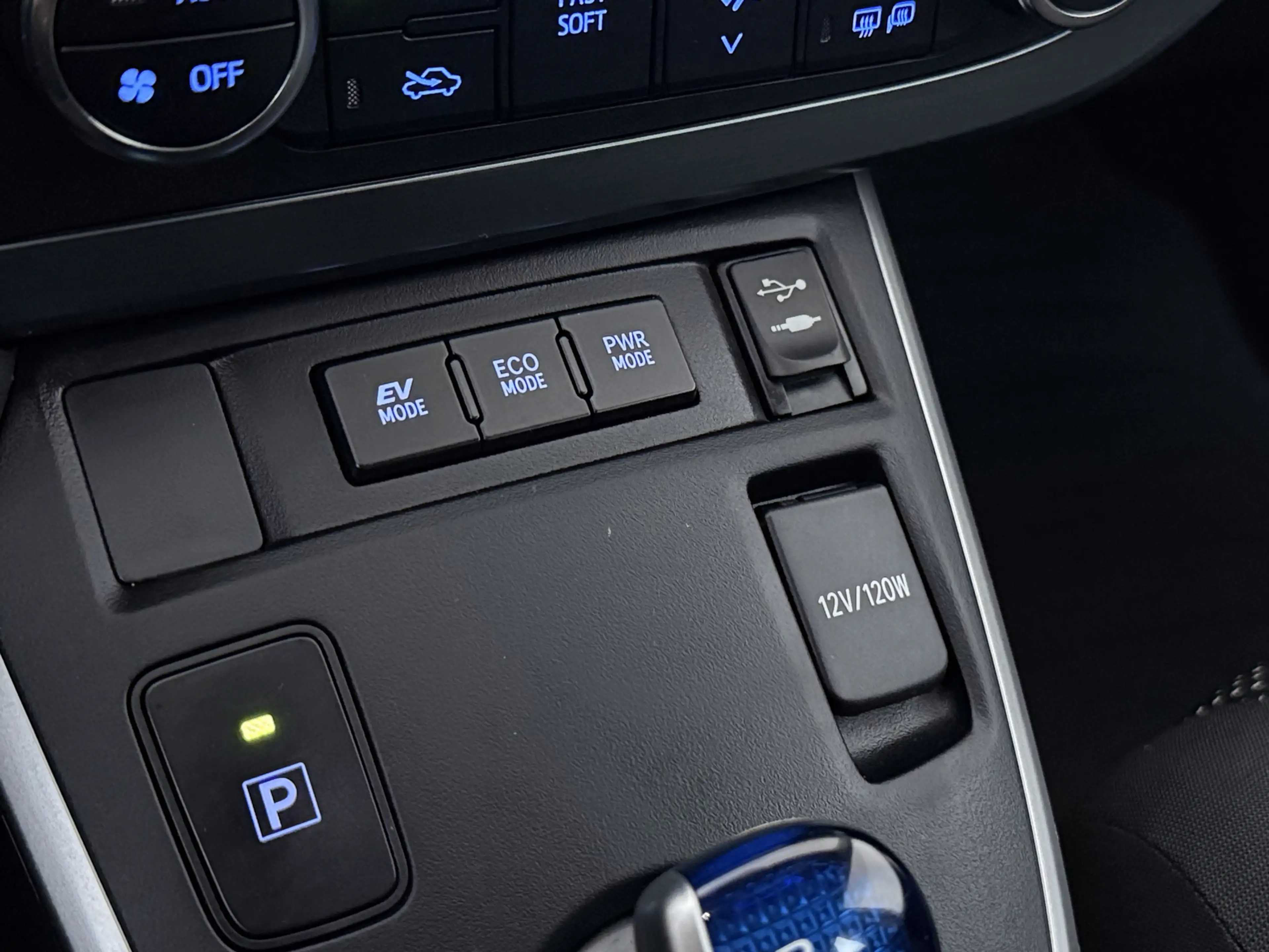 Toyota Auris Touring Sports 1.8 Hybrid Aspiration | Navigatie | — photo 12