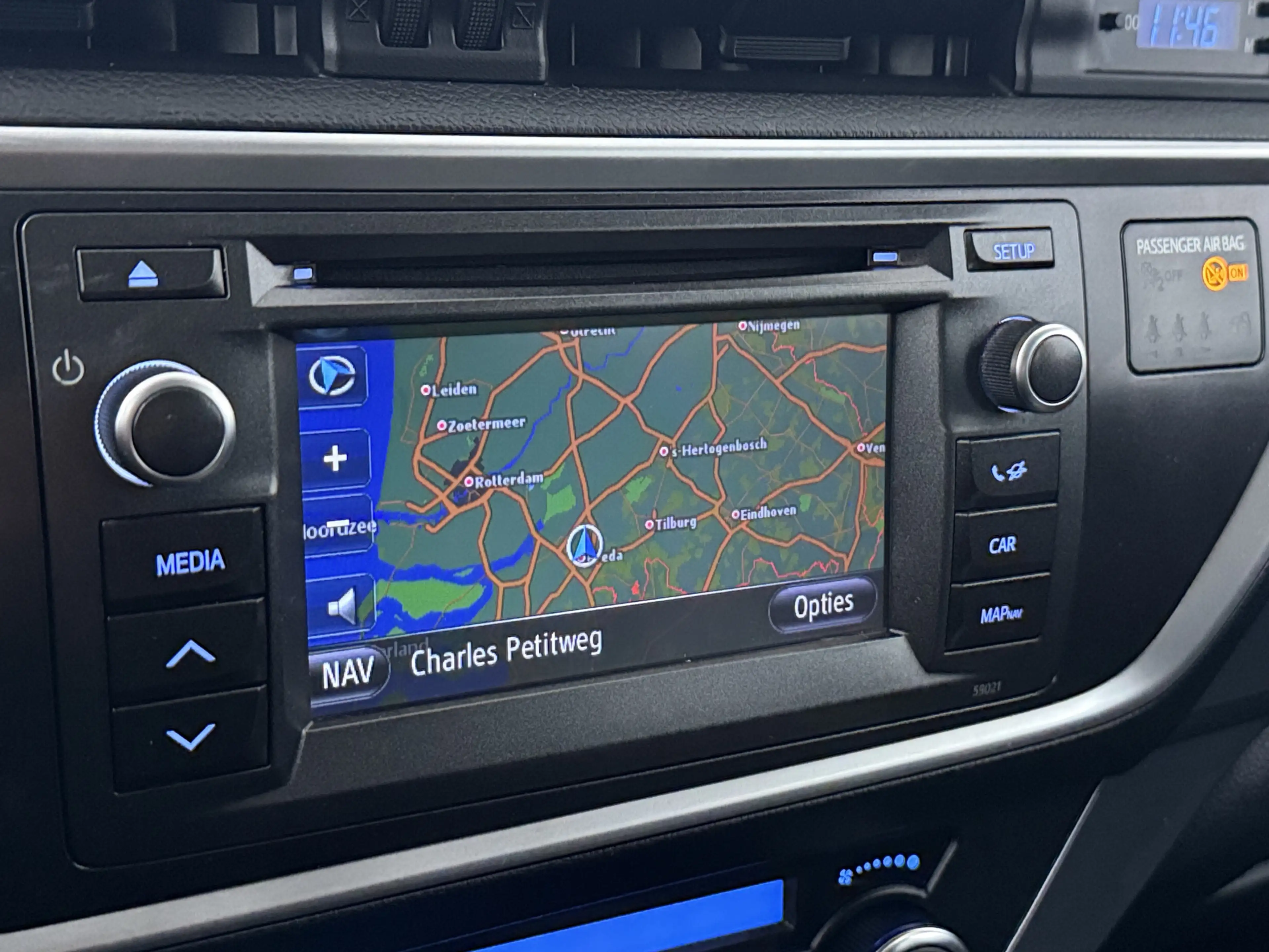 Toyota Auris Touring Sports 1.8 Hybrid Aspiration | Navigatie | — photo 8