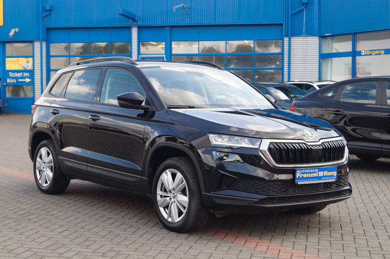 Skoda Karoq Selection *Kamera*Anhängerkuppl.*LED*App C