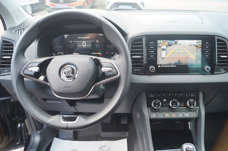 Skoda Karoq Selection *Kamera*Anhängerkuppl.*LED*App C — photo 8