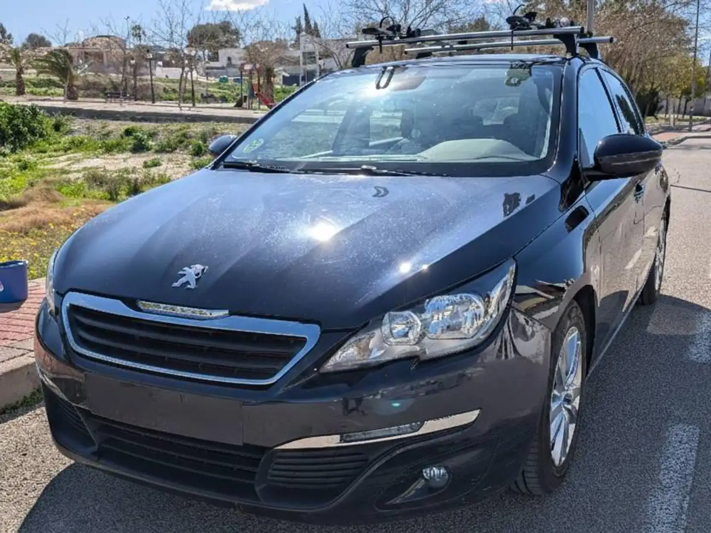 Peugeot 308 ACTIVE 1.6 hdi 92 Azul - 1