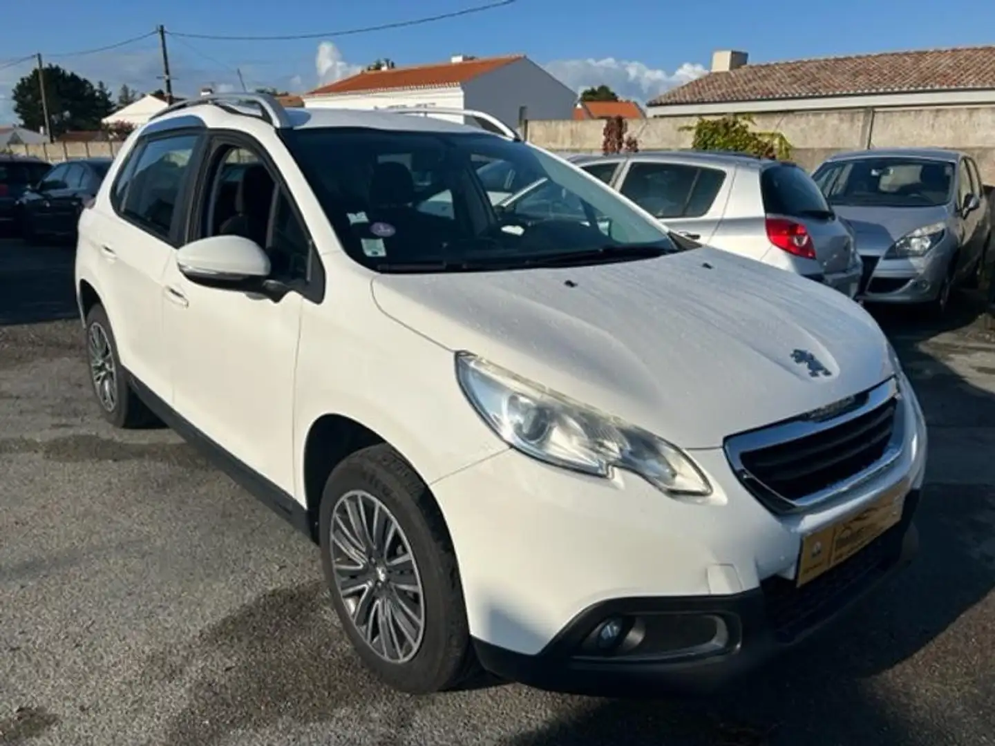 Peugeot e-2008 1.2 PureTech Active Blanc - 2