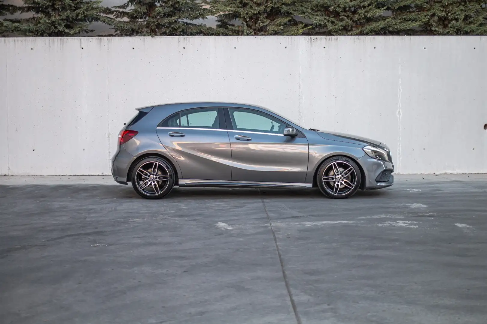 Mercedes-Benz A 200 200CDI BE AMG Line 7G-DCT - 2