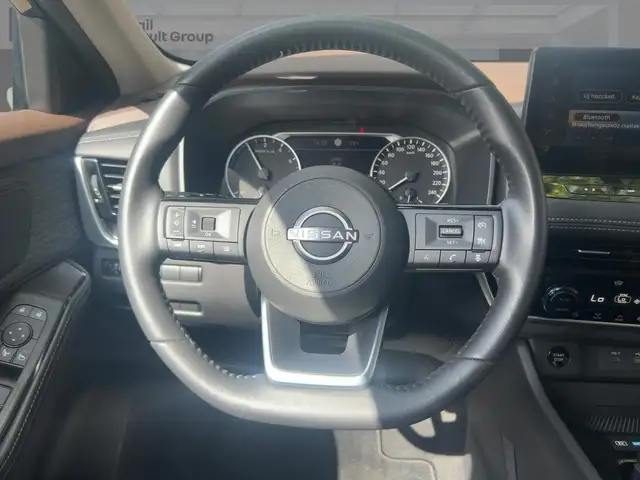 Nissan X-Trail view 11