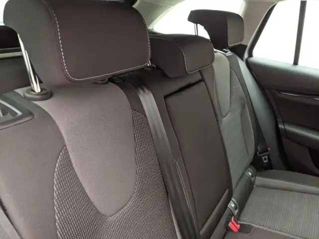 Skoda Octavia view 7