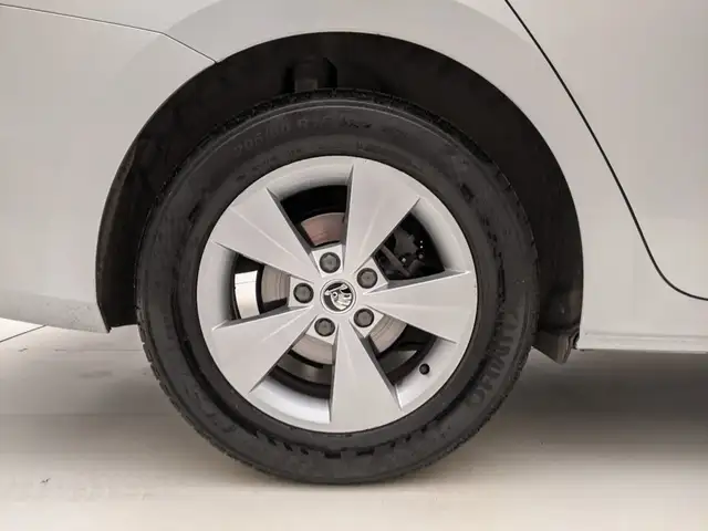 Skoda Octavia view 8