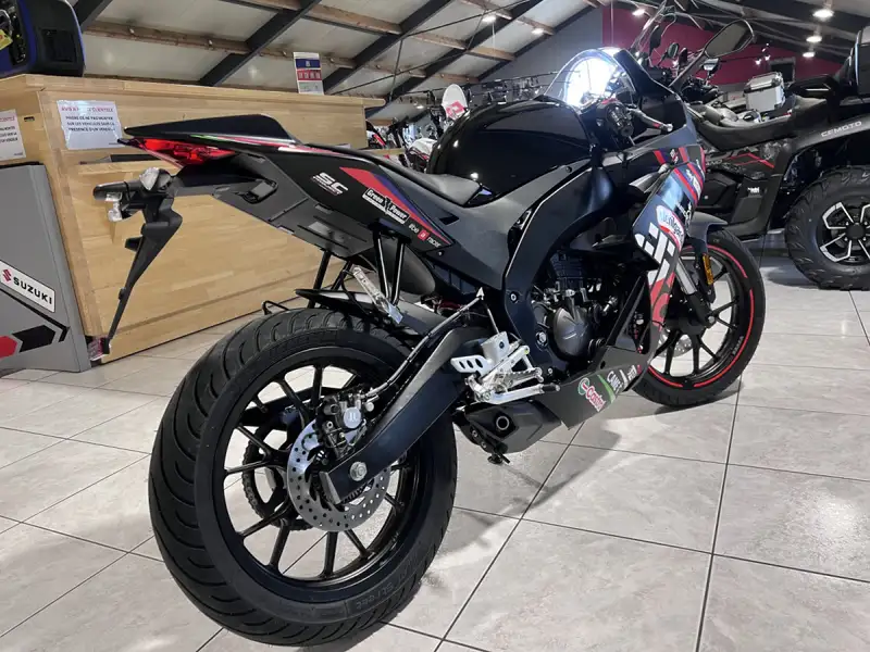 Aprilia RS 125 - foto 3