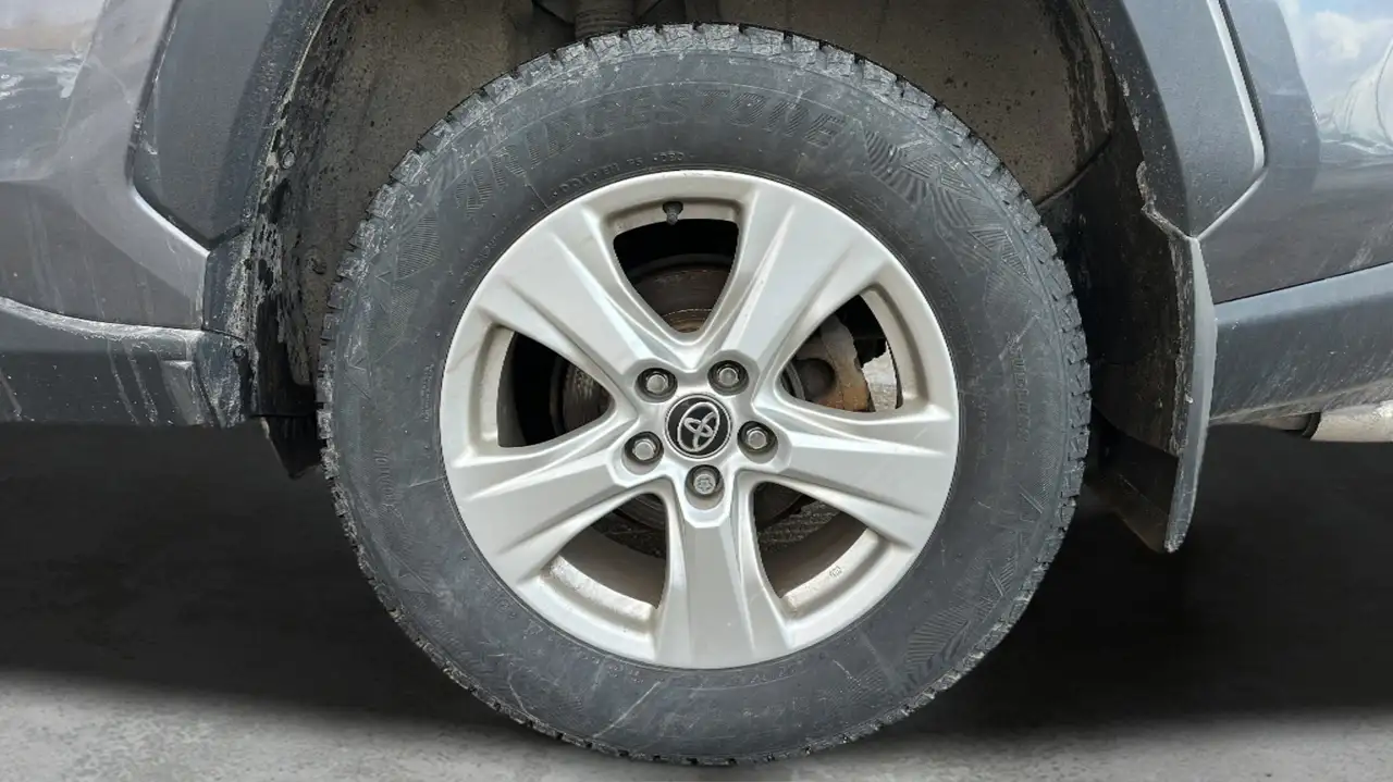 Toyota RAV 4 снимка Toyota RAV 4