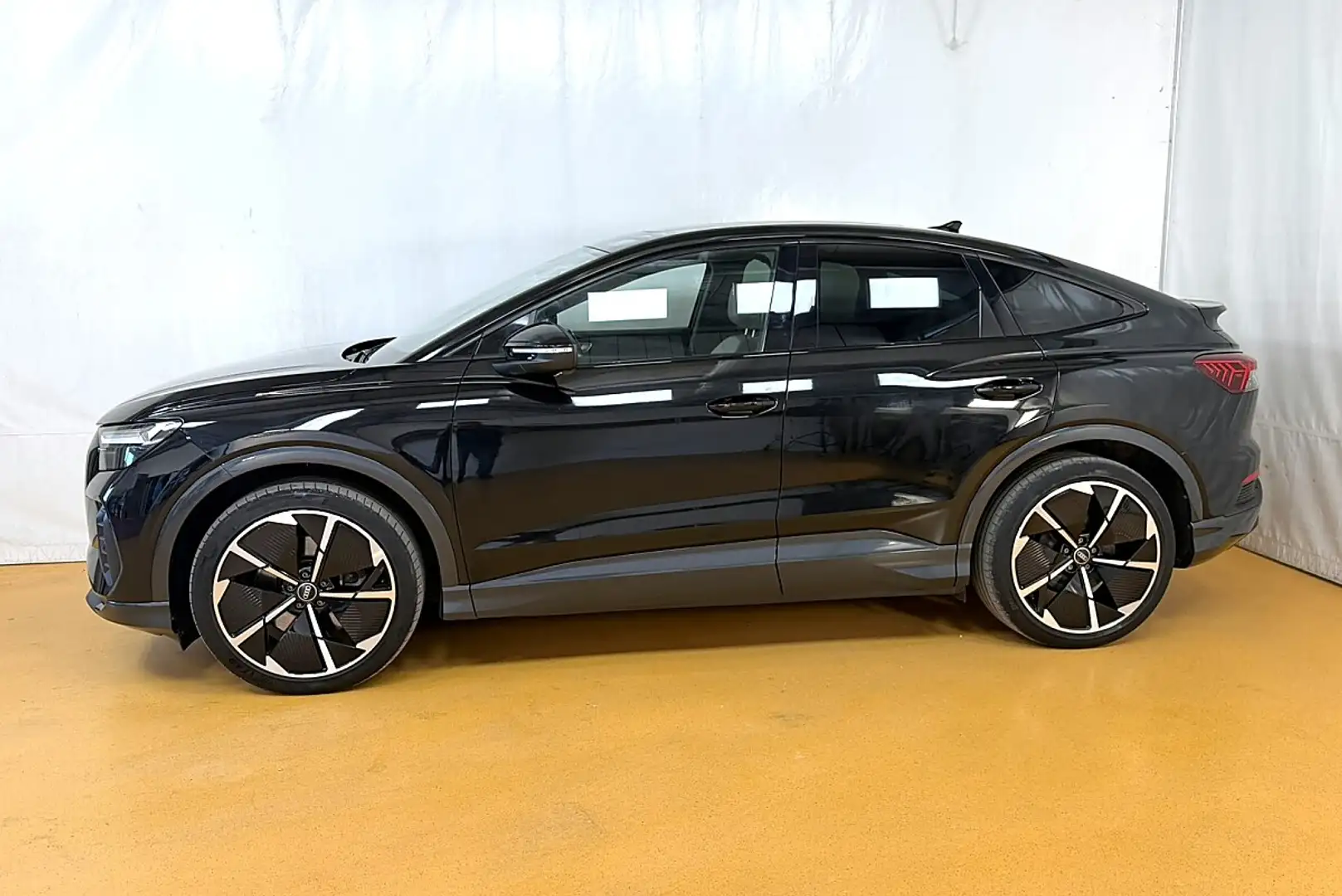 Audi Q4 e-tron Q4 50 e-tron Sportback quattro Schwarz - 2