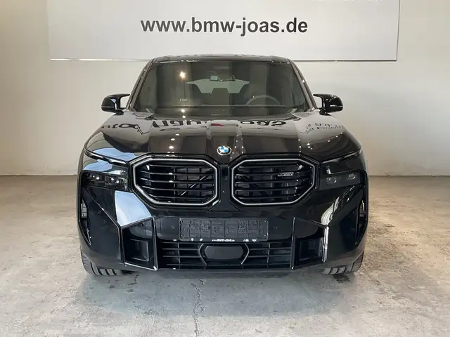 BMW XM view 2