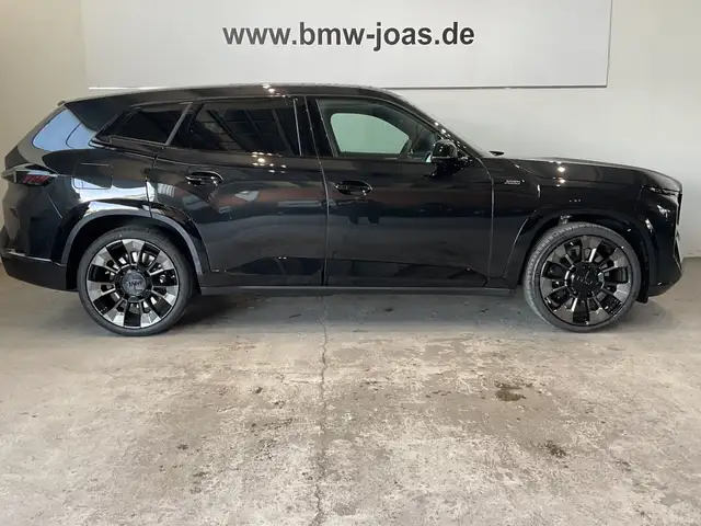 BMW XM view 11