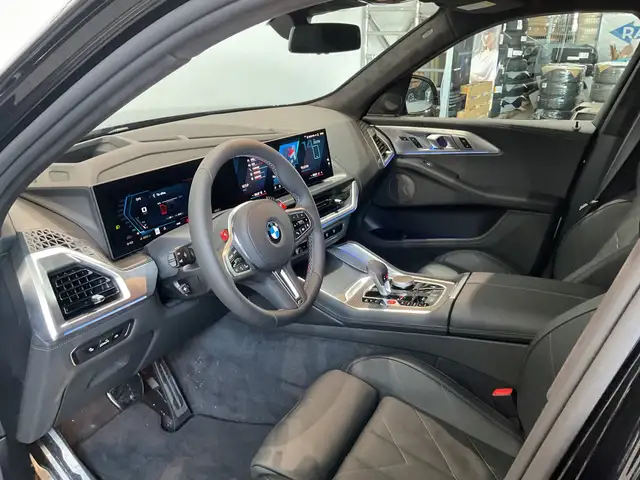 BMW XM view 6