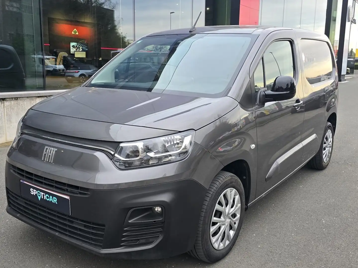 Fiat Doblo L1 Grijs - 1
