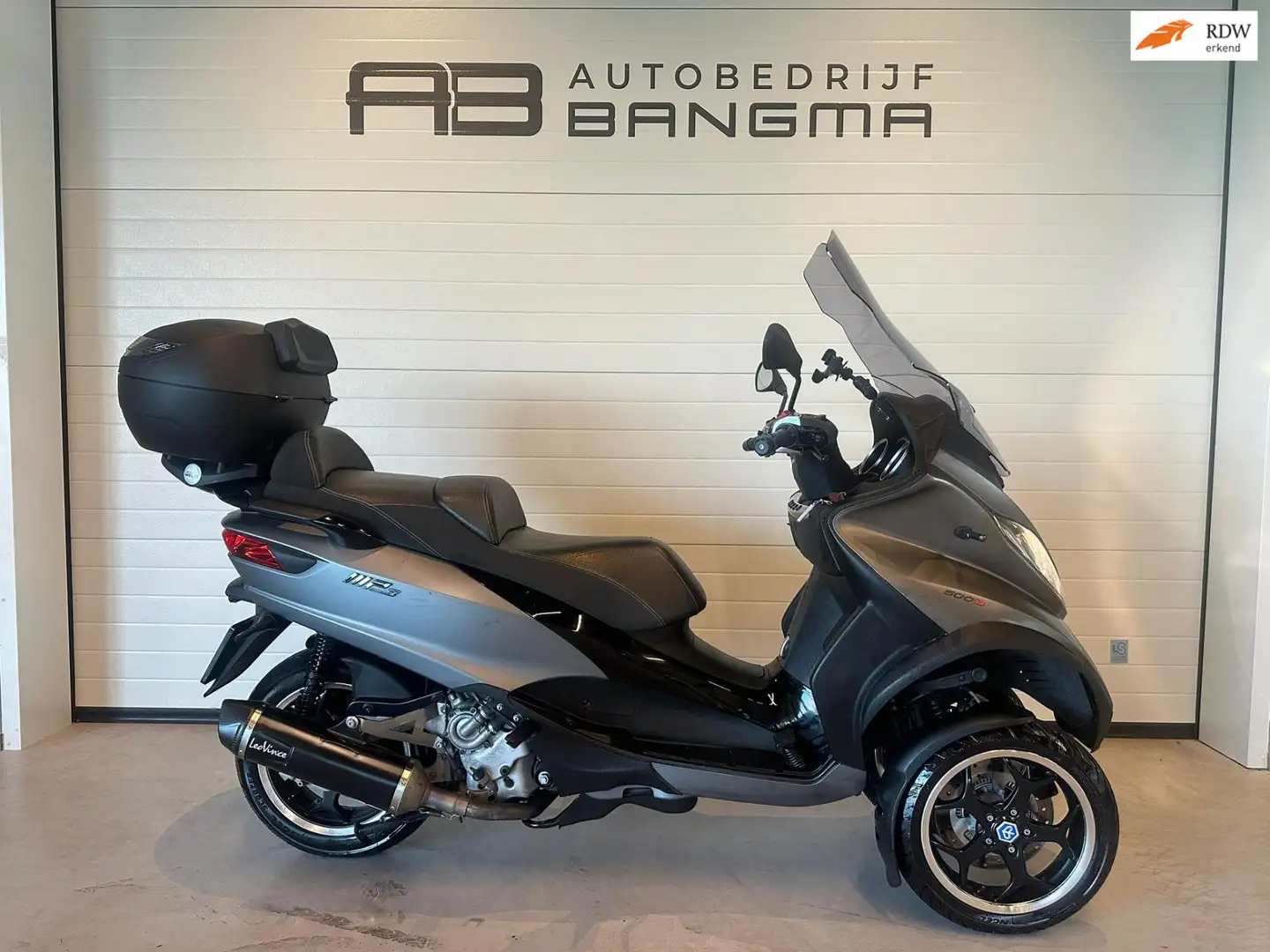 Piaggio MP3 500 Scooter LT Sport ABS AUTOMAAT/NIEUWE LeoVince UITL Grijs - 1