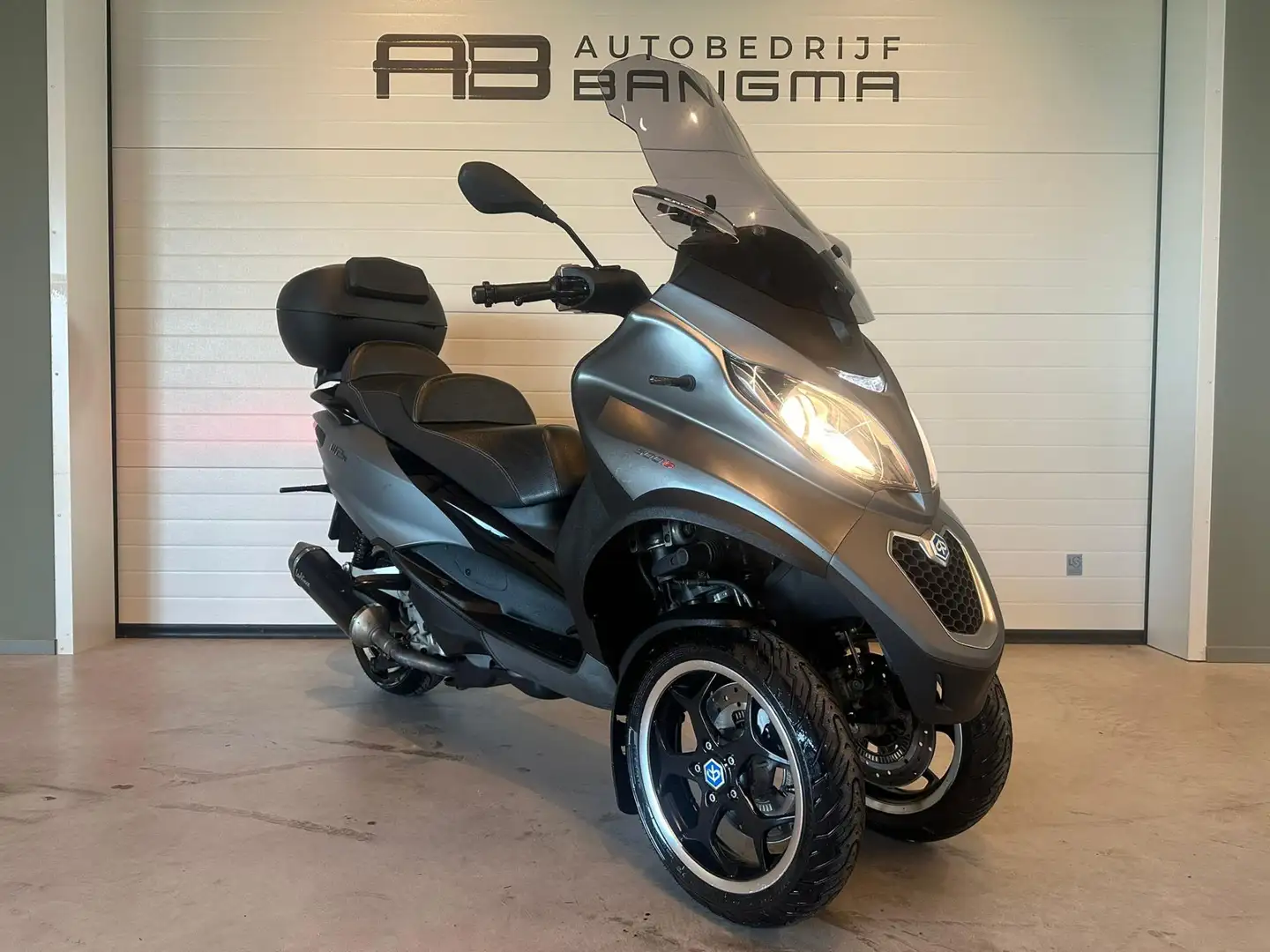 Piaggio MP3 500 Scooter LT Sport ABS AUTOMAAT/NIEUWE LeoVince UITL Grijs - 2