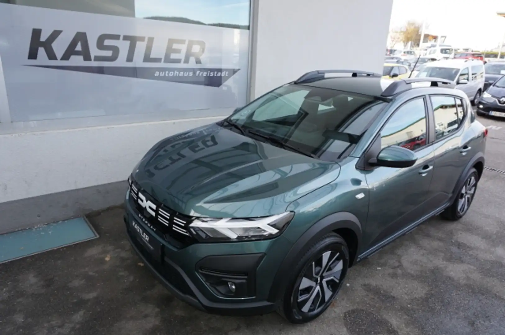 Dacia Sandero Stepway Grün - 1