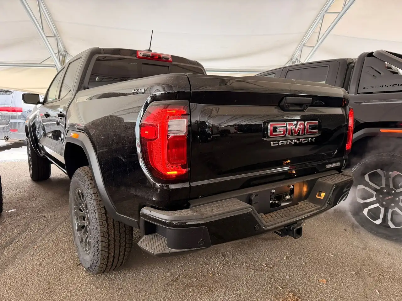 GMC Canyon снимка GMC Canyon